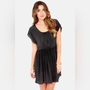 MINKPINK Counting stars Black Embroidered Babydoll Dress – Size M